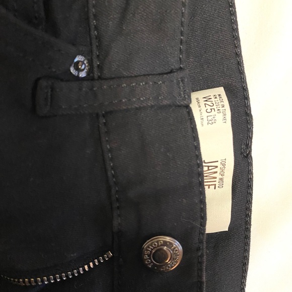 TopShop Moto Jamie Distressed Jeans - Picture 6 of 7